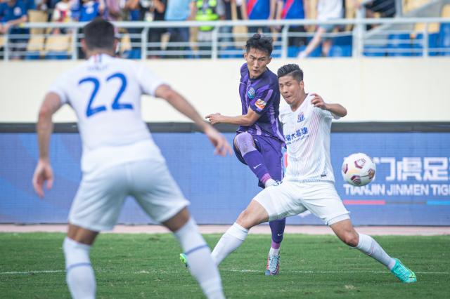 开云体育-老毛病！申花连续7场丢球 9人防不住津门虎2人连线
