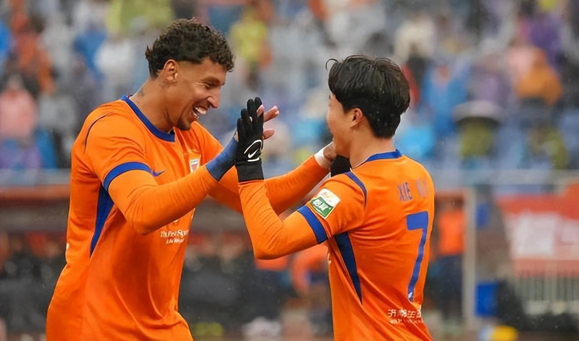 开云下载-喜讯！一场2：1让邵佳一喜添前场两大猛将，国足一短板可迎刃而解